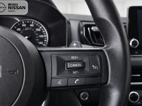 Certified 2022 Nissan Rogue S FWD image 9
