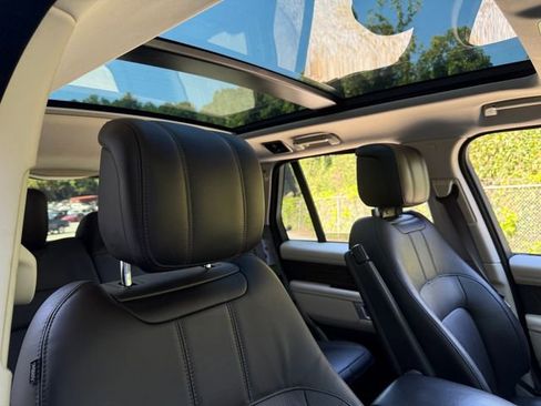 Used 2018 Land Rover Range Rover HSE image 30