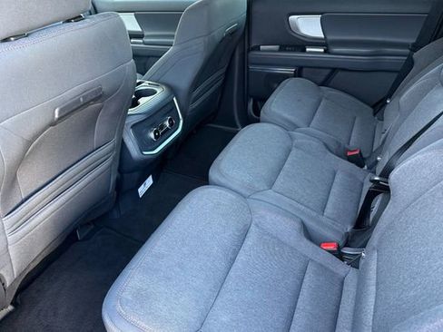 Used 2025 Ford Expedition Active AWD/4WD image 13