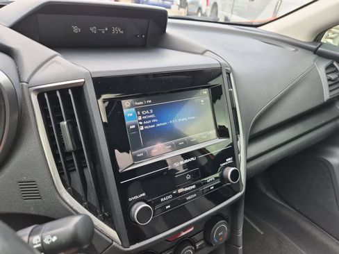 Used 2018 Subaru Crosstrek 2.0i Premium w/ Moonroof Package AWD/4WD image 29