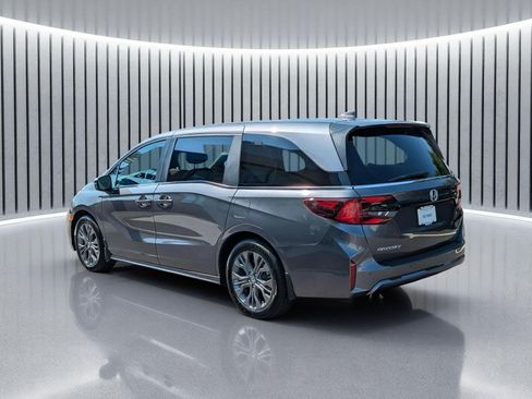 Used 2025 Honda Odyssey Touring image 8