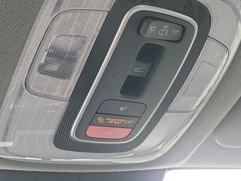 Certified 2024 Hyundai Elantra SEL w/ Convenience Package image 19