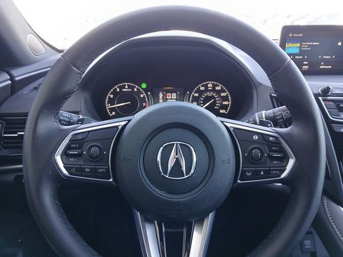 Used 2025 Acura RDX image 9