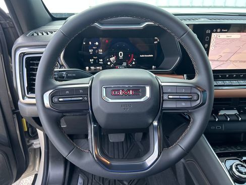 New 2026 GMC Canyon AT4 image 15