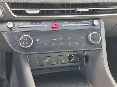 Used 2025 Hyundai Sonata SEL FWD image 24