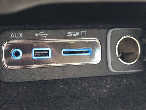 Used 2017 Jeep Grand Cherokee Limited image 21