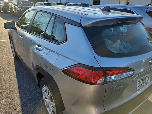 Used 2023 Toyota Corolla Cross L image 4