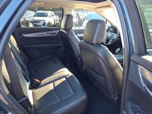 Used 2019 Cadillac XT5 Premium Luxury w/ Driver Assist Package image 38