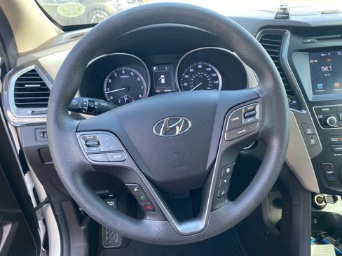 Used 2018 Hyundai Santa Fe Sport w/ 2.4L Value Package 02 image 17