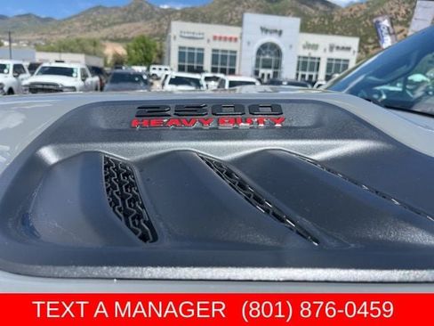 New 2026 RAM 2500 Laramie AWD/4WD image 10