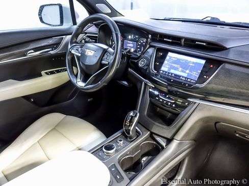 Used 2021 Cadillac XT6 Sport image 28