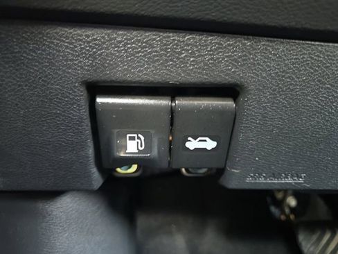 Used 2024 Nissan Kicks SV FWD image 10