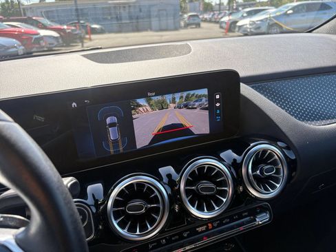 Used 2025 Mercedes-Benz GLA 250 image 25