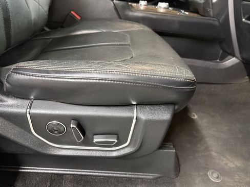 Used 2019 Ford Expedition Max Platinum image 38