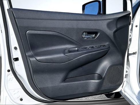 Used 2023 Nissan Versa SV FWD image 19