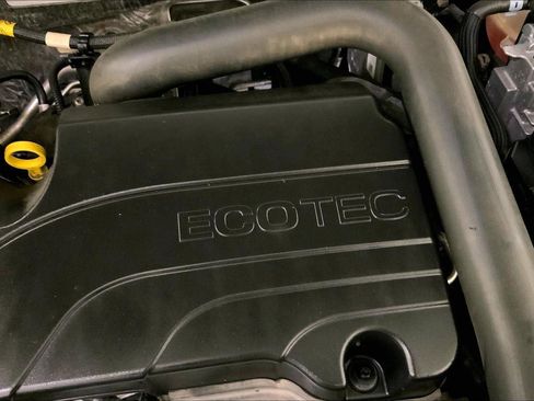 Used 2024 GMC Terrain SLE image 29