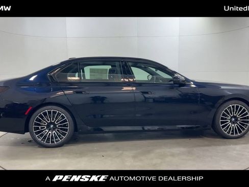 New 2025 BMW 760i xDrive w/ Executive Package image 9