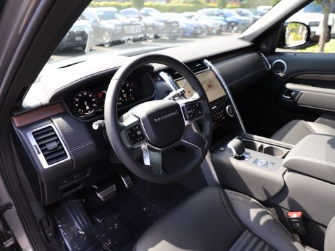 New 2026 Land Rover Discovery Dynamic SE AWD/4WD image 18