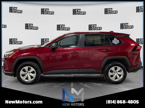 Used 2024 Toyota RAV4 LE AWD/4WD image 2