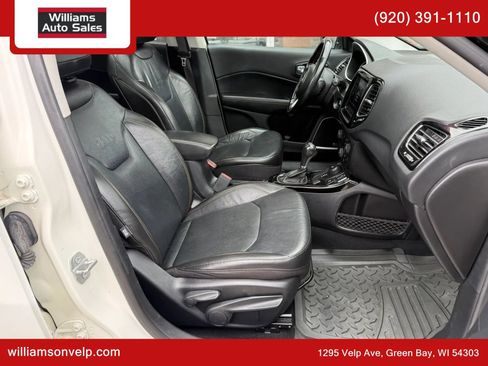 Used 2021 Jeep Compass Limited w/ Sun and Sound Group AWD/4WD image 17