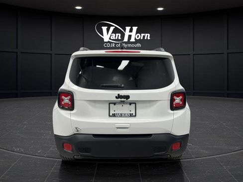 Used 2018 Jeep Renegade Altitude FWD image 6