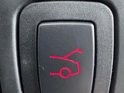 Used 2017 Tesla Model S 100D image 33