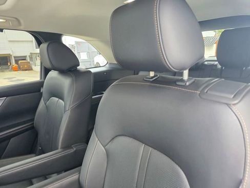 Used 2024 MAZDA CX-90 Plug-In Hybrid w/ Premium Pkg AWD/4WD image 11