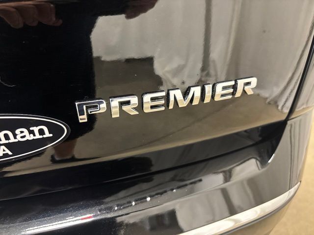 Used 2022 Chevrolet Traverse Premier AWD/4WD image 15