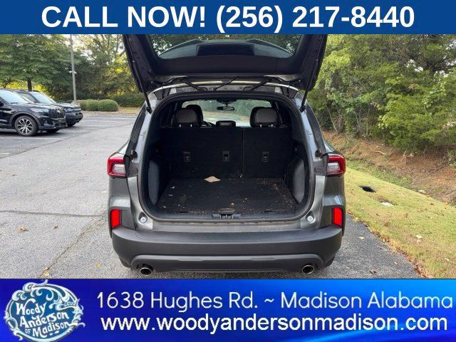 Used 2025 Ford Escape ST-Line FWD image 6