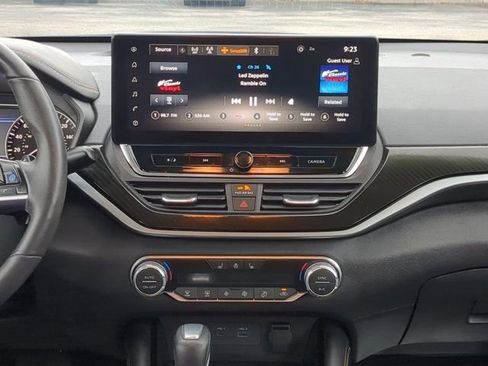 Used 2023 Nissan Altima 2.0 SR image 16