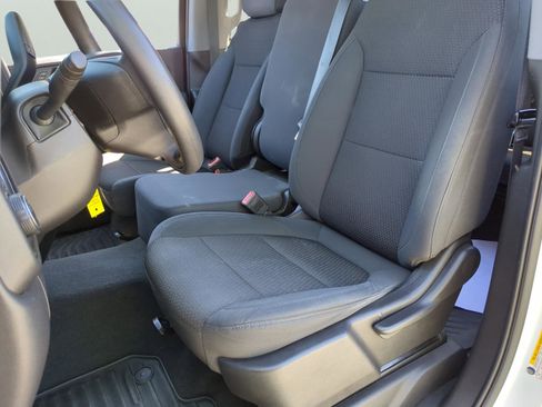 Used 2020 Chevrolet Silverado 1500 Custom w/ Custom Value Package image 19