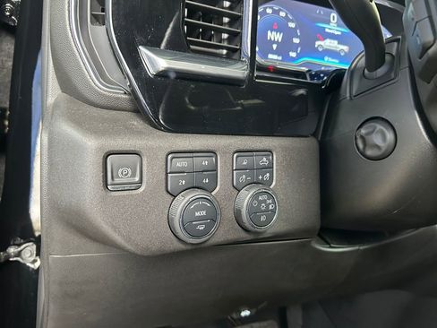 Used 2022 Chevrolet Silverado 1500 LTZ w/ LTZ Convenience Package II AWD/4WD image 22