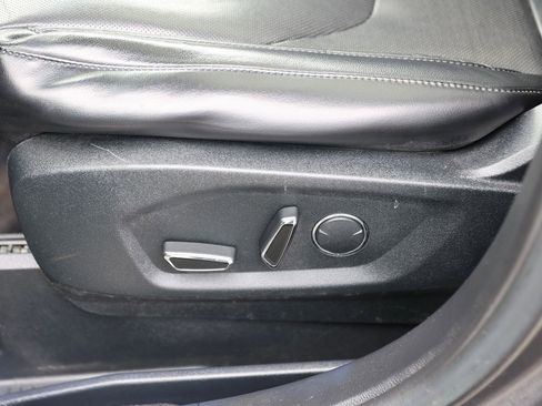 Used 2017 Ford Edge Titanium w/ Equipment Group 301A image 19