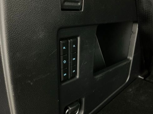 Used 2024 Ford Expedition XLT image 28