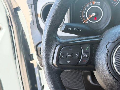 Used 2025 Jeep Gladiator Sport AWD/4WD image 21