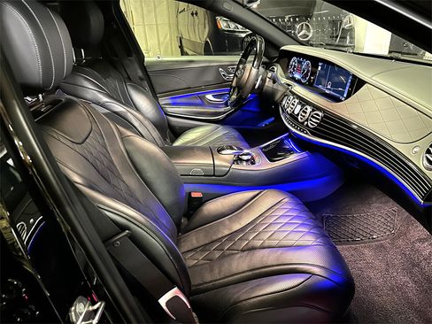 Used 2019 Mercedes-Benz Maybach S 560 S560 4MATIC Maybach Sedan Limo image 3