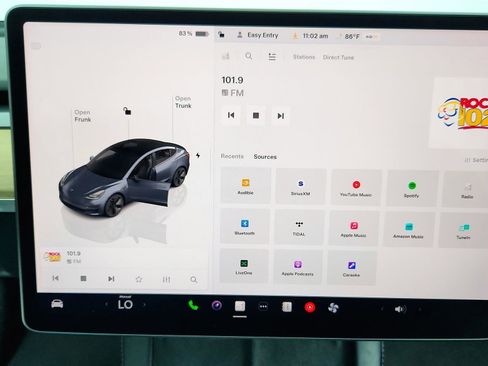 Used 2023 Tesla Model 3 Standard Range RWD image 31