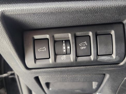 Used 2024 Subaru Outback Premium AWD/4WD image 25