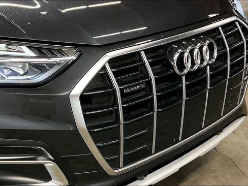 Used 2023 Audi Q5 2.0T Premium w/ Convenience Package image 32