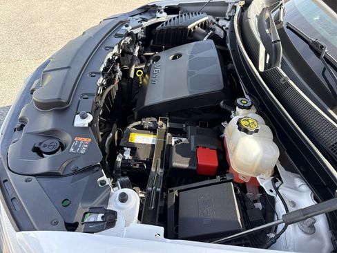 Used 2023 Chevrolet Traverse Premier image 47