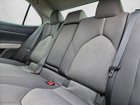 Used 2021 Toyota Camry LE image 17