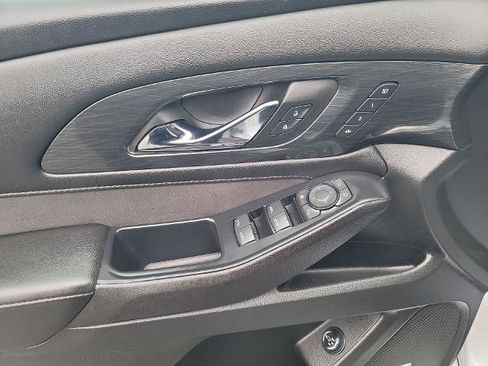 Used 2022 Chevrolet Traverse High Country image 23