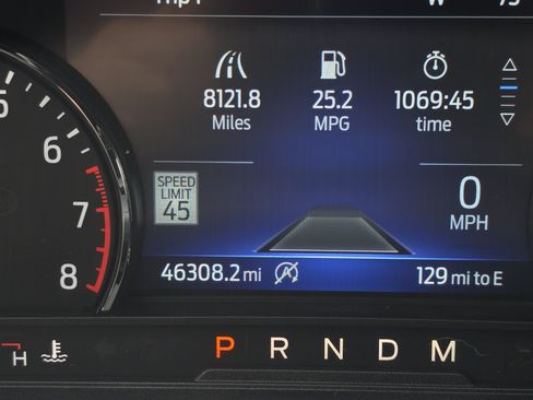 Used 2020 Ford Explorer XLT w/ Equipment Group 202A AWD/4WD image 24