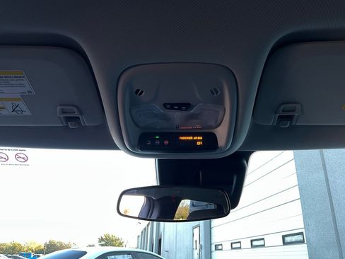 Used 2025 Chevrolet TrailBlazer LT image 14