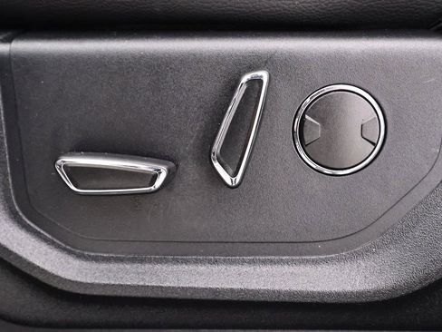 Certified 2019 Ford Expedition XLT w/ Equipment Group 202A image 12