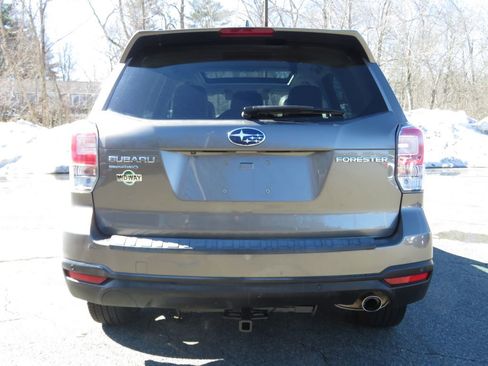 Used 2018 Subaru Forester 2.5i Touring image 6
