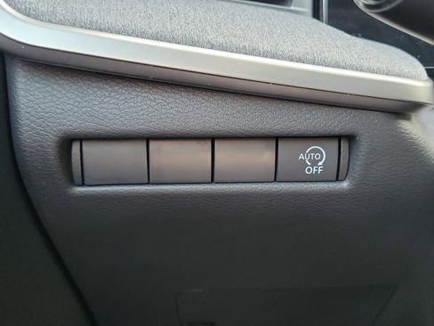 Certified 2025 Nissan Kicks SV image 20