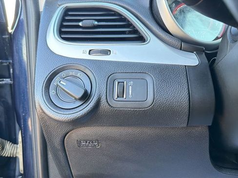 Used 2020 Dodge Journey SE w/ SE Popular Equipment Group image 27