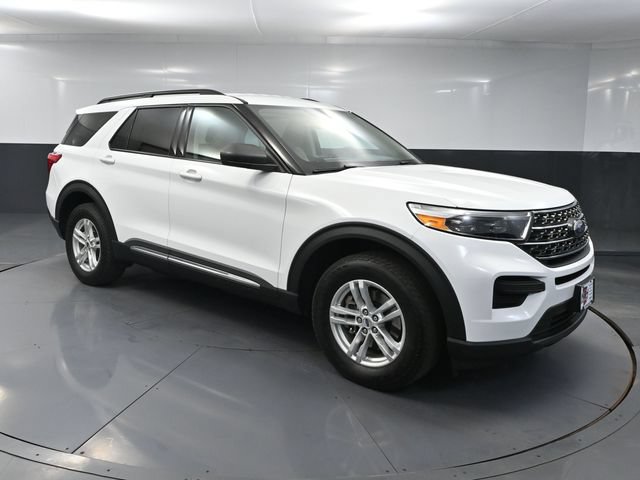 Used 2022 Ford Explorer XLT w/ Class IV Trailer Tow Package AWD/4WD image 1
