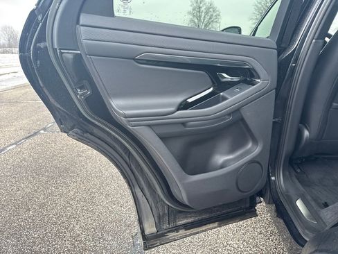 Used 2023 Land Rover Range Rover Evoque R-Dynamic S image 13